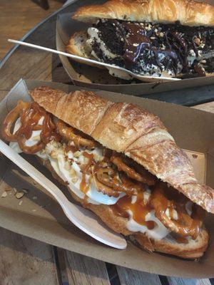 Croissants mit veganem Soft Ice ✨  at Hempies - Händelstraße in Cologne