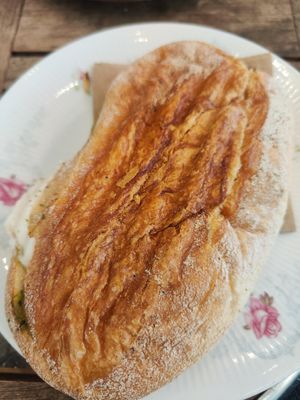 Tomato and mozzarella sandwich at Hempies - Händelstraße in Cologne