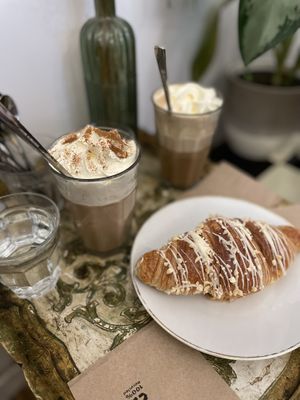 Giotto / the chai is also great   at Hempies - Händelstraße in Cologne