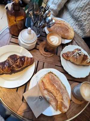 Tolles Frühstück at Hempies - Händelstraße in Cologne