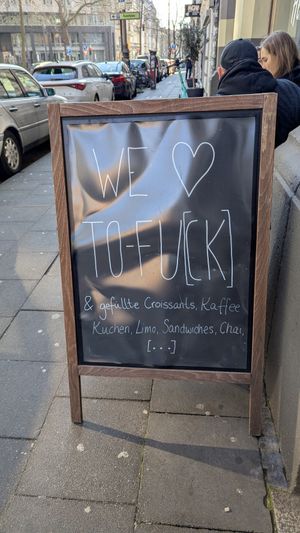 The sign outside the restaurant at Hempies - Händelstraße in Cologne