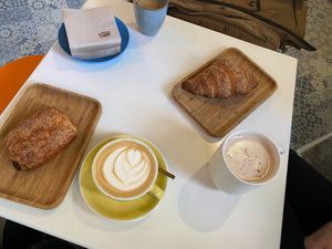 Coffee, chocolate and bakery at The Hippie Baker in Vigo