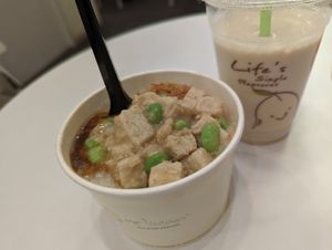 Ginger chunks soy porridge set $4.90 😋 at Mr Bean - PLQ Mall in Central Singapore