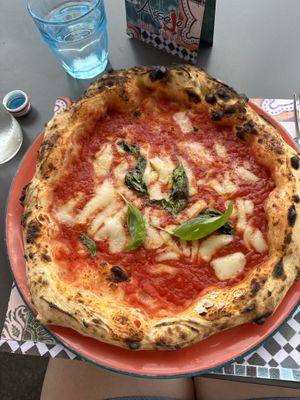 Vegan pizza margarita   at Assaje in Trieste