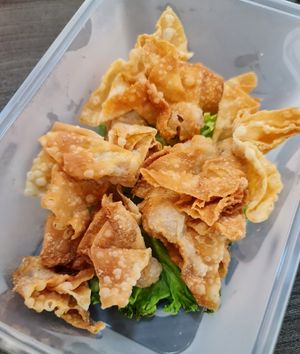 Fried Wanton ~ 27/2/22 at Makan Vegan - 斋这里 in Central Singapore