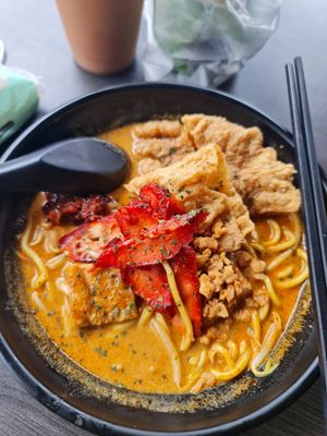 Vegan Laksa ~ 28/6/22 at Makan Vegan - 斋这里 in Central Singapore