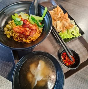 wanton noodle with fried wanton $10 dinner ~ 14/9/22 at Makan Vegan - 斋这里 in Central Singapore