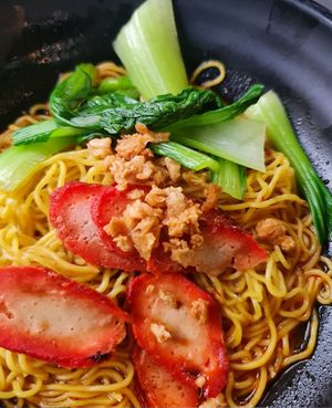 Wanton mee ~ 18/12/22 at Makan Vegan - 斋这里 in Central Singapore