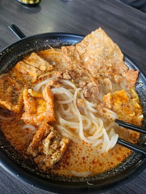 $5.30 Laksa ~ 21/12/23 at Makan Vegan - 斋这里 in Central Singapore