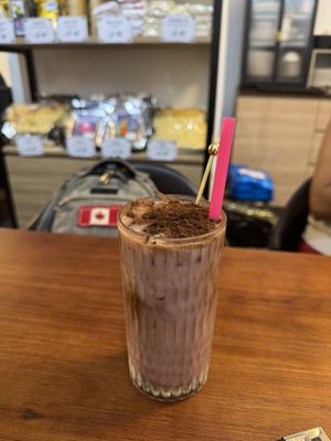 The Black Pink  at Makan Vegan - 斋这里 in Central Singapore