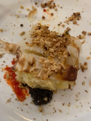 Paquetito de guacamole aceituna y pimiento de piquillo  at La Sella in Cartagena