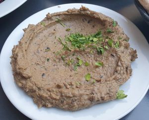Babaganoush at El Hummus in Mallorca