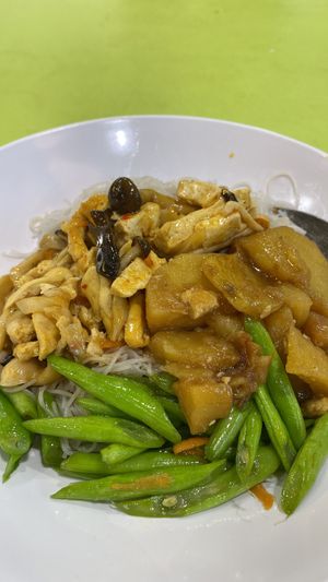   at Sunny Vegetarian 爱新素食 in Central Singapore