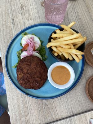 lentil burger without milk buns  at Kafe 5999 in Willemstad
