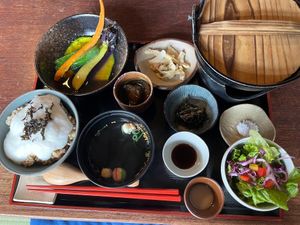 vegan lunch at Nahana Hahana 菜はな in Otaru