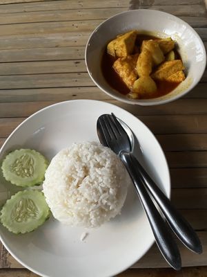Tofu-Potato Curry  at Pait Tine Taung in Koh Phangan
