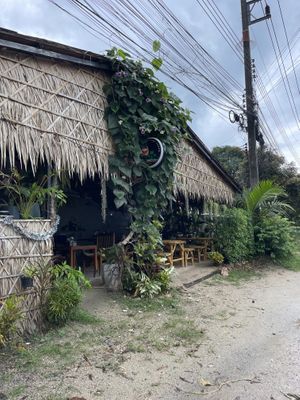 Front  at Pait Tine Taung in Koh Phangan