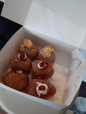 Vegan and GF donuts at Wen & Yen in Auckland