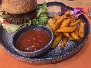Unmeat Burger  at HeyBong - The Healthy Secrets  in Siem Reap