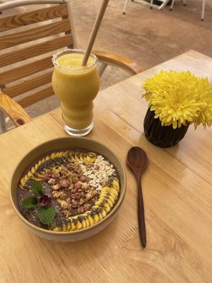 Mango smoothie and chocolate protein smoothie bowl  at HeyBong - The Healthy Secrets  in Siem Reap