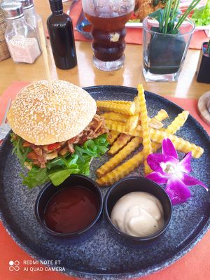 bbq mushroom burger at HeyBong - The Healthy Secrets  in Siem Reap