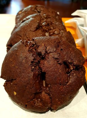 choc cookies at Flour Artisan Bakery in Seoul