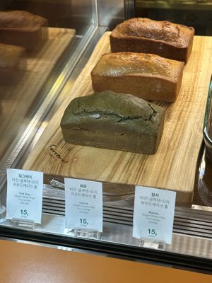   at Flour Artisan Bakery in Seoul