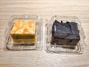 Brownie and sugee cake at Lian Xin - 莲芯膳坊 in Central Singapore