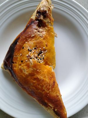 Curry puff $2 at Lian Xin - 莲芯膳坊 in Central Singapore