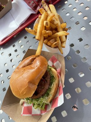 Beyond burger (no cheese, no Mayo). Not sure if bun is vegan…   at Cascades in Nassau