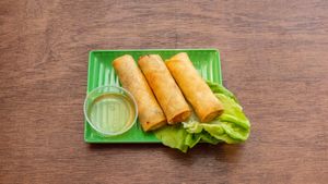 S01.Vietnamese Spring Rolls at BUDDHA TASTE in South East London