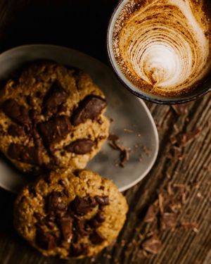 Jeder in unserem Team bäckt   und formt Cookies. Laule jedoch ist die Königin unserer Torten und Kuchen. Ihre Leidenschaft und Freude am backen schmeckt man...

Alle Torten Gf  at Bio Cafe Blütezeit in Vienna