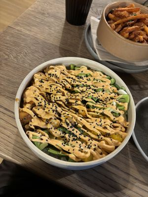 Teriyaki mango bowl and sweet potato chips were delicious!!!  at Pajti Kávézó in Keszthely