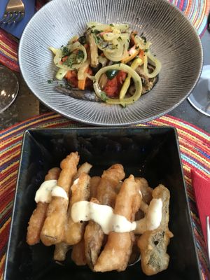 Friscous at the bottom and on the top chips and crock  at La Bodeguita del Mar in Santa Maria