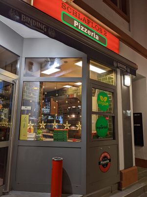 view from outside at Pizzeria Schlaflos 2 in Frankfurt