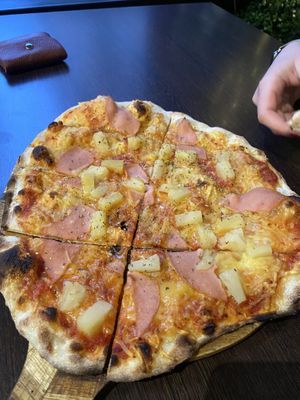 Vegane Pizza Hawaii  #Veganuary at Pizzeria Schlaflos 2 in Frankfurt