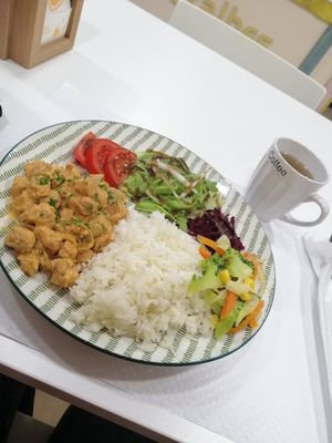 Strogonoff de soja com arroz at Vegan Details in Braga