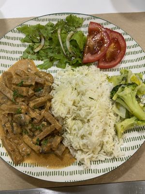 Stroganoff with rice  at Vegan Details in Braga