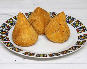 Coxinha de Jaca / Jackfruit drumstick at Vegan Details in Braga