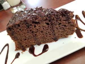 Chocolate cake at VEGANO El Buen Alimento in Cali