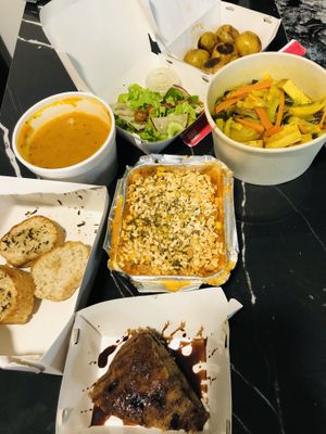 gluttony delivery   at VEGANO El Buen Alimento in Cali