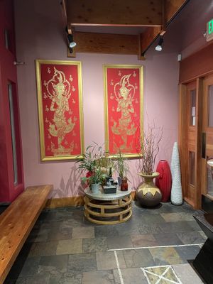 Entry  at Chantanee in Bothell