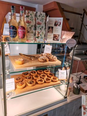 Choices at Clara Jung Pâtisserie in Montpellier