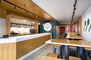 Zona de atención al público telefónica y de comensales.

Customer service area for telephone and diners. at Ciao in Dos Hermanas