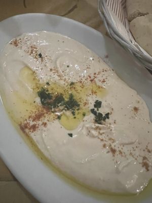 Hummus  at Al Madina in Pisa