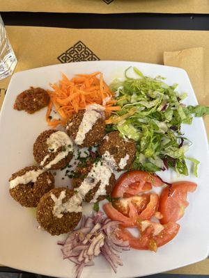 Piatto falafel  at Al Madina in Pisa