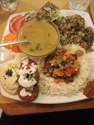 Mixed vegan plate at Al Madina in Pisa
