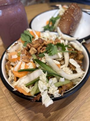 Jack’s bowl  at Wild & The Moon - Van Woustraat in Amsterdam