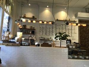 Bar waar je bestelt  at Wild & The Moon - Van Woustraat in Amsterdam