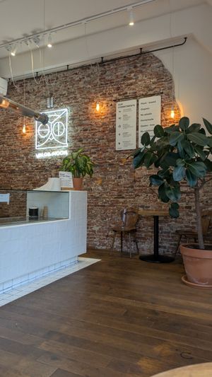  at Wild & The Moon - Van Woustraat in Amsterdam